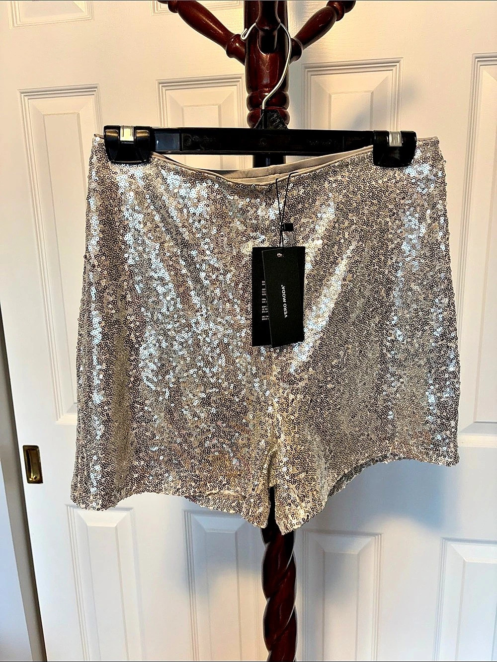 Vero Moda VMKAJE High Waisted Pull-On Silver Sequin Shorts in Size Medium - NWT
